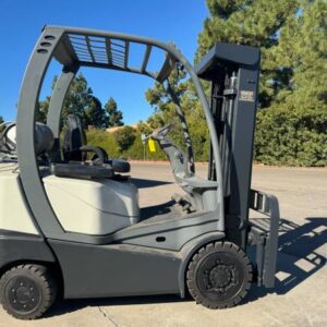CROWN 5000lbs CAPACITY PROPANE FORKLIFT