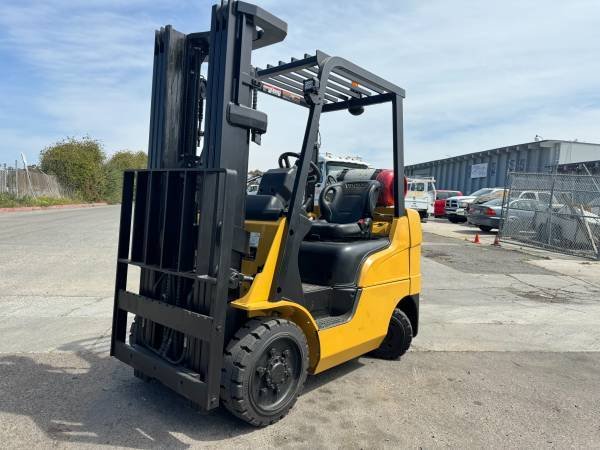 CATERPILLAR 5000lb PROPANE FORKLIFT - Image 7