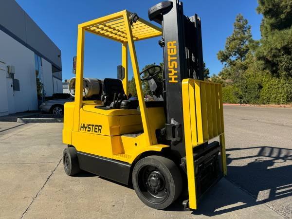 HYSTER 4000LB CAPACITY PROPANE FORKLIFT - Image 6