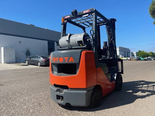 2018 TOYOTA 6500LB CAPACITY PROPANE FORKLIFT - Image 3