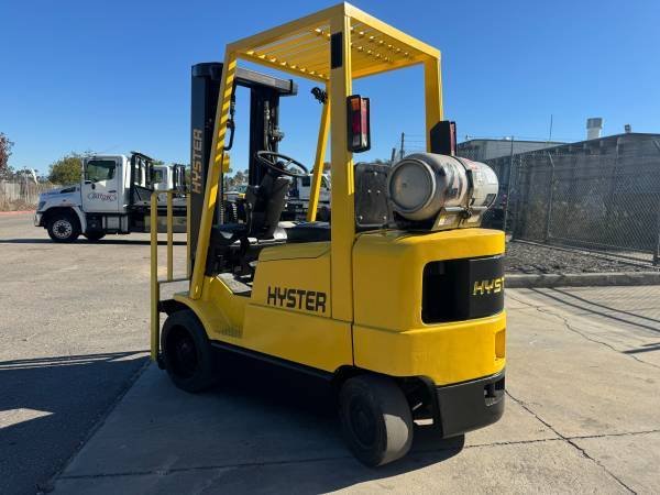 HYSTER 4000LB CAPACITY PROPANE FORKLIFT - Image 4