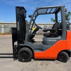 TOYOTA PROPANE FORKLIFT 4000lb CAPACITY W 4TH VLAVE