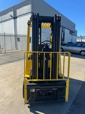 HYSTER 4000LB CAPACITY PROPANE FORKLIFT - Image 7