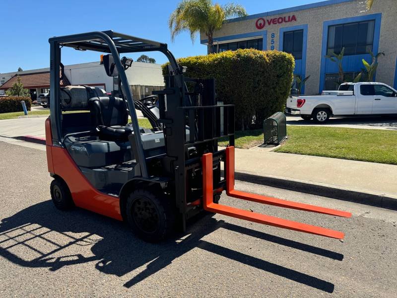 TOYOTA 4000LB CAPACITY PROPANE FORKLIFT - Image 3