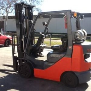 Toyota Model 8FGCU30 Forklift - 6000lb Capacity